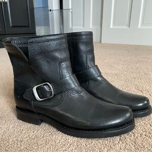 Frye Veronica Bootie Black Leather Womens Size 8.5 Moto Buckle Boots NWOB